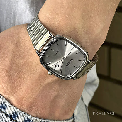 C A S I O Luxuriöse 36mm Uhr