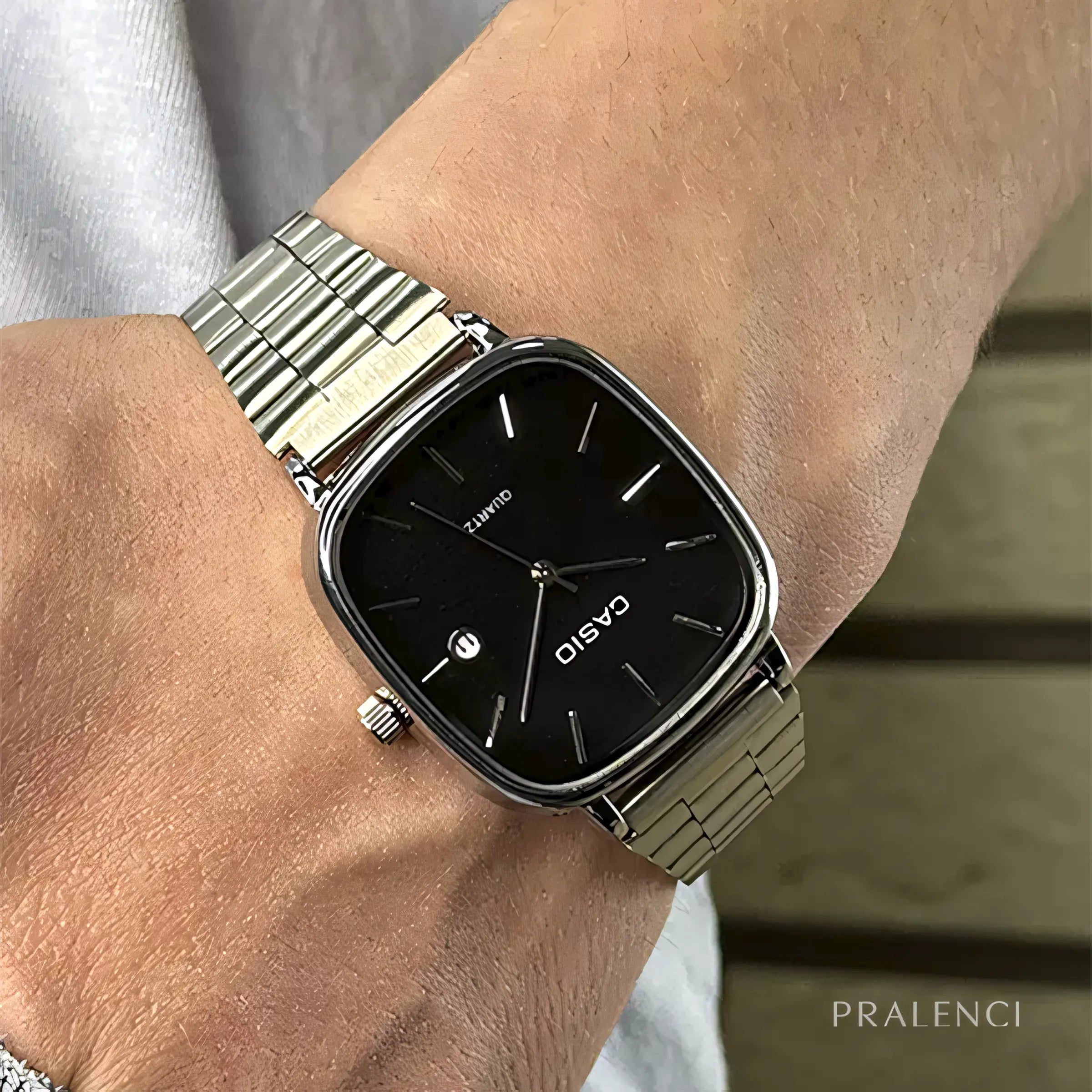 C A S I O Luxuriöse 36mm Uhr