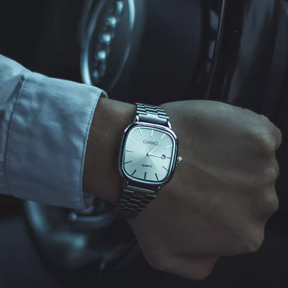 C A S I O Luxuriöse 36mm Uhr
