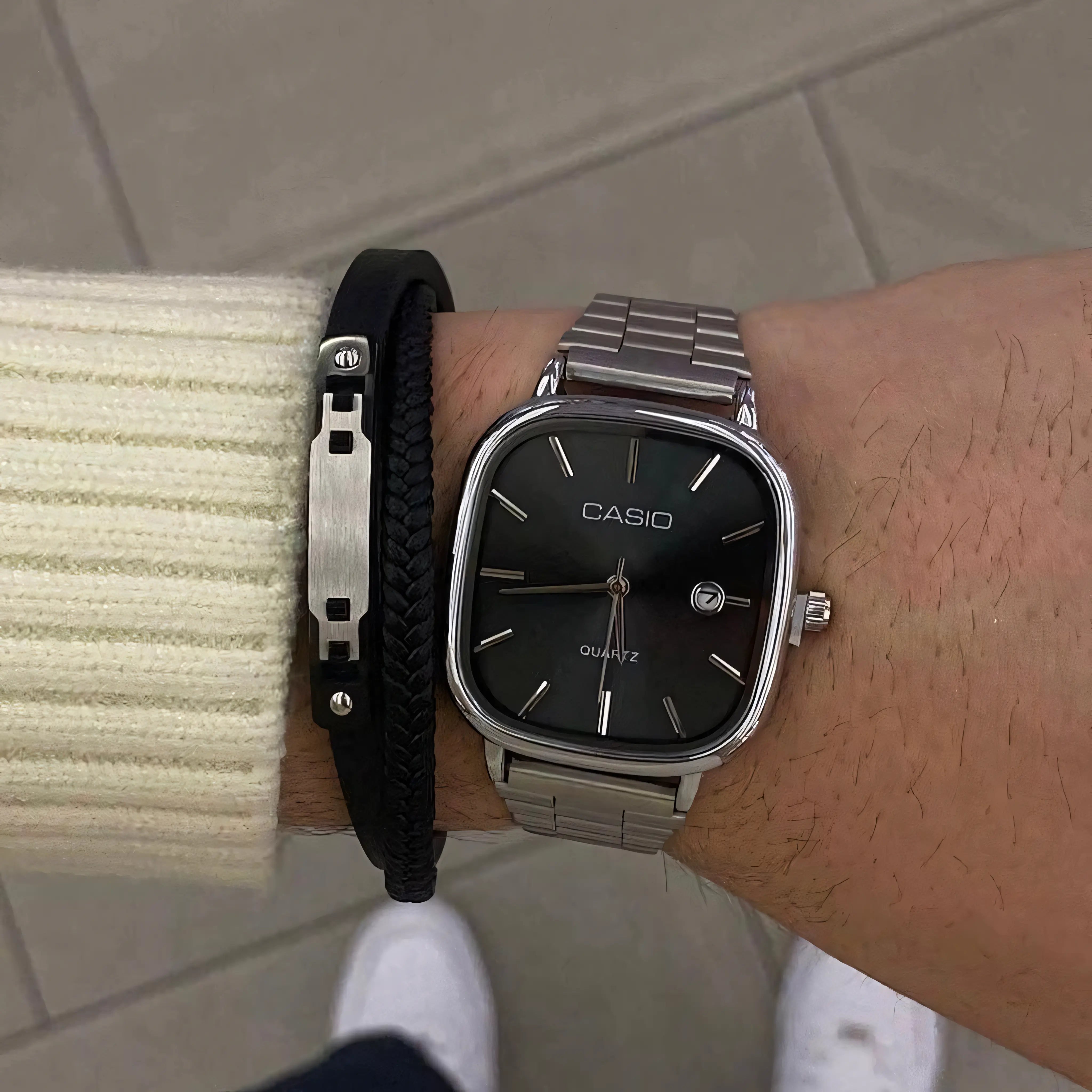 C A S I O Luxuriöse 36mm Uhr