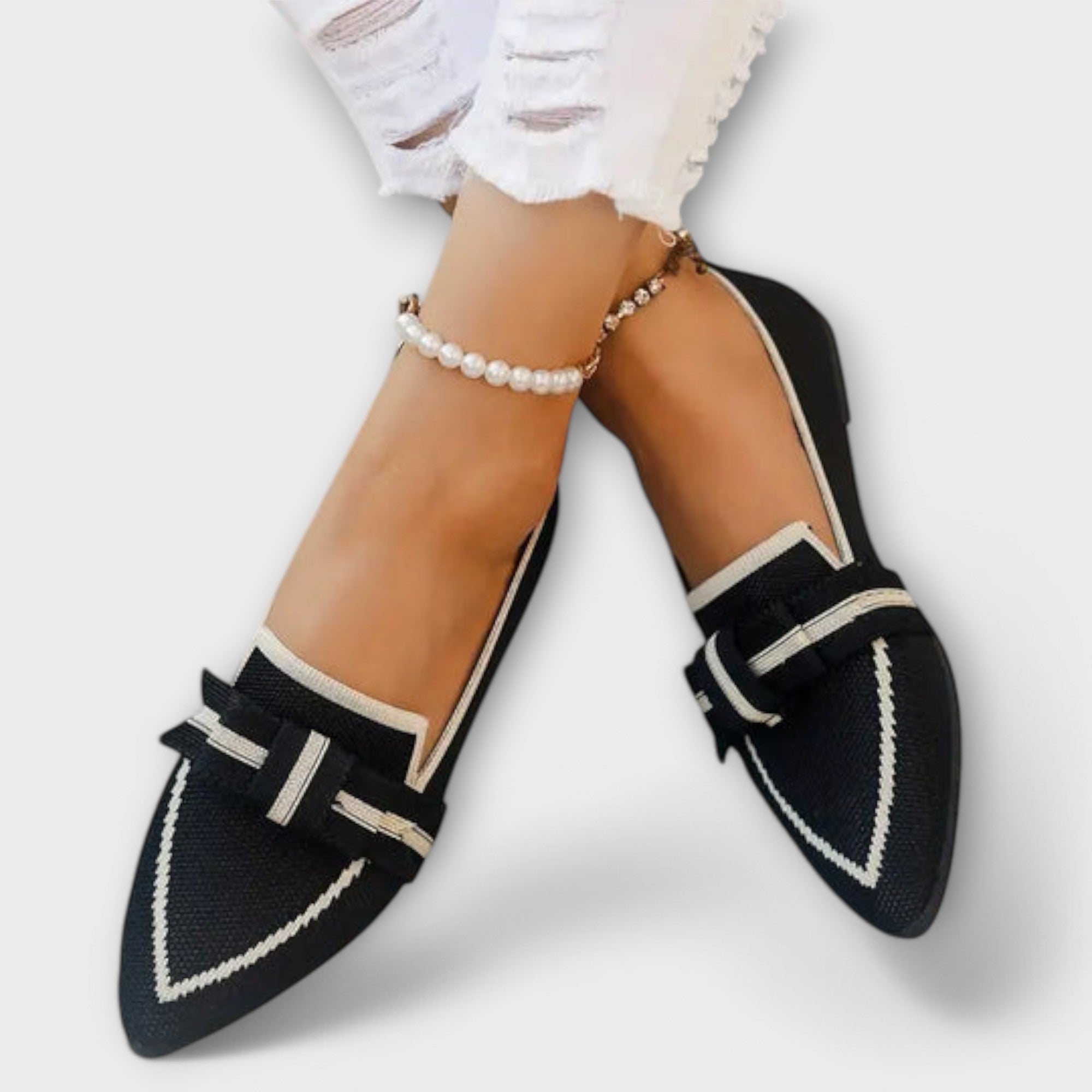 Flache Damenschuhe mit Knoten-Design