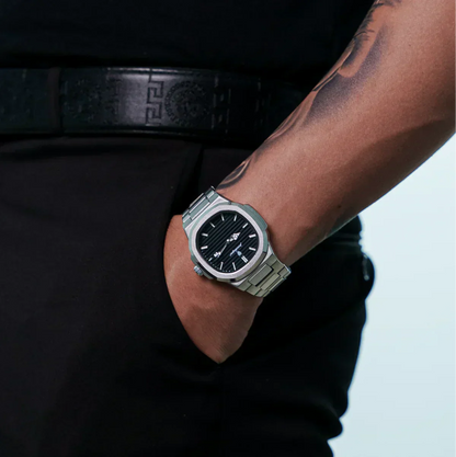 Nautilus Deluxe Uhr
