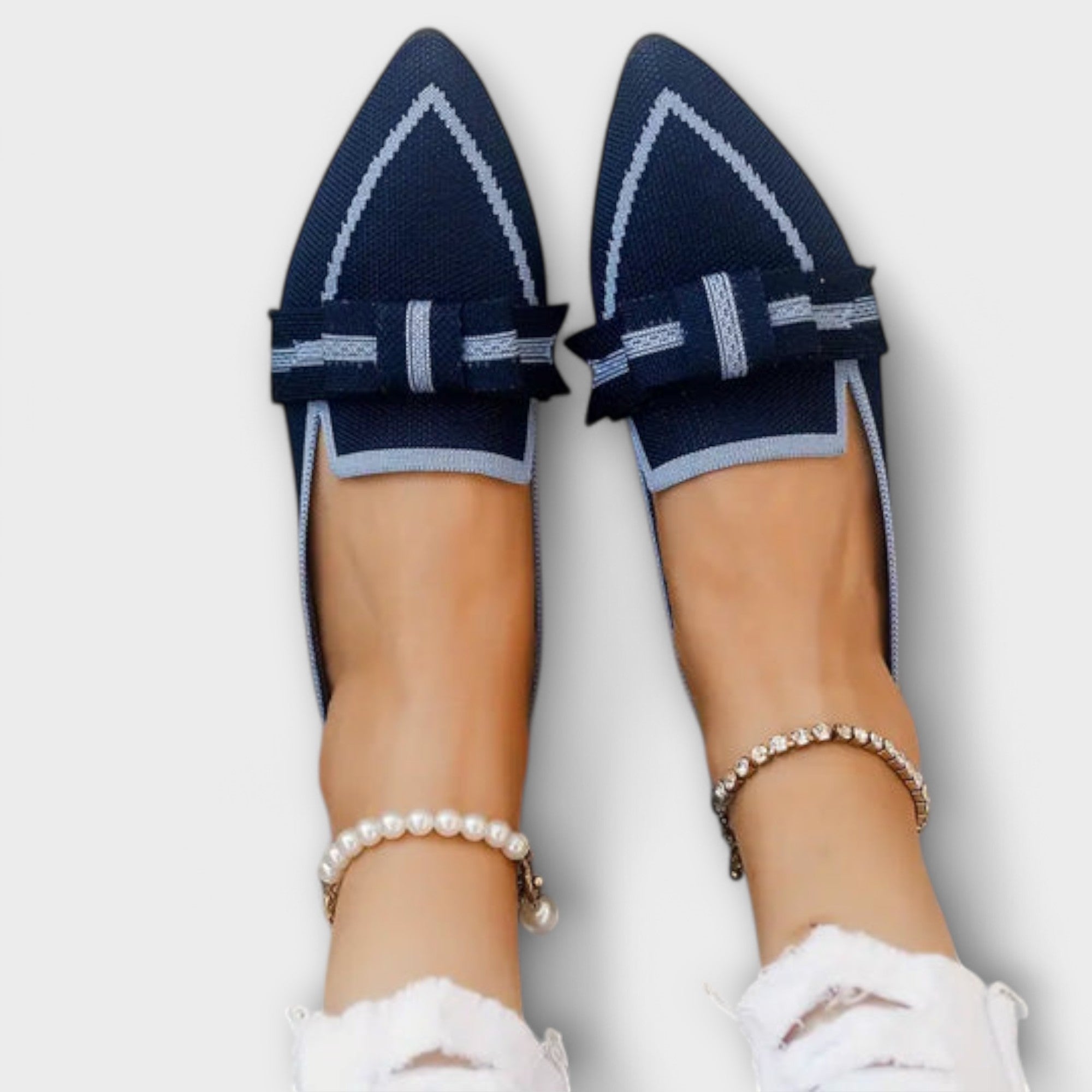 Flache Damenschuhe mit Knoten-Design