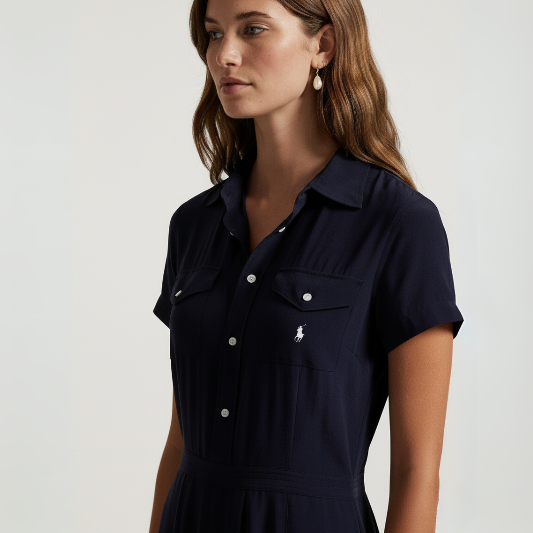Hemd­kleid aus Seidencrêpe mit Falten