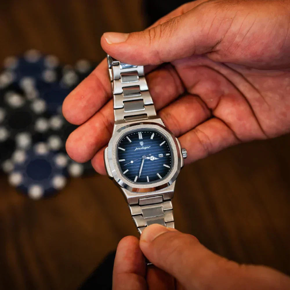 Nautilus Deluxe Uhr