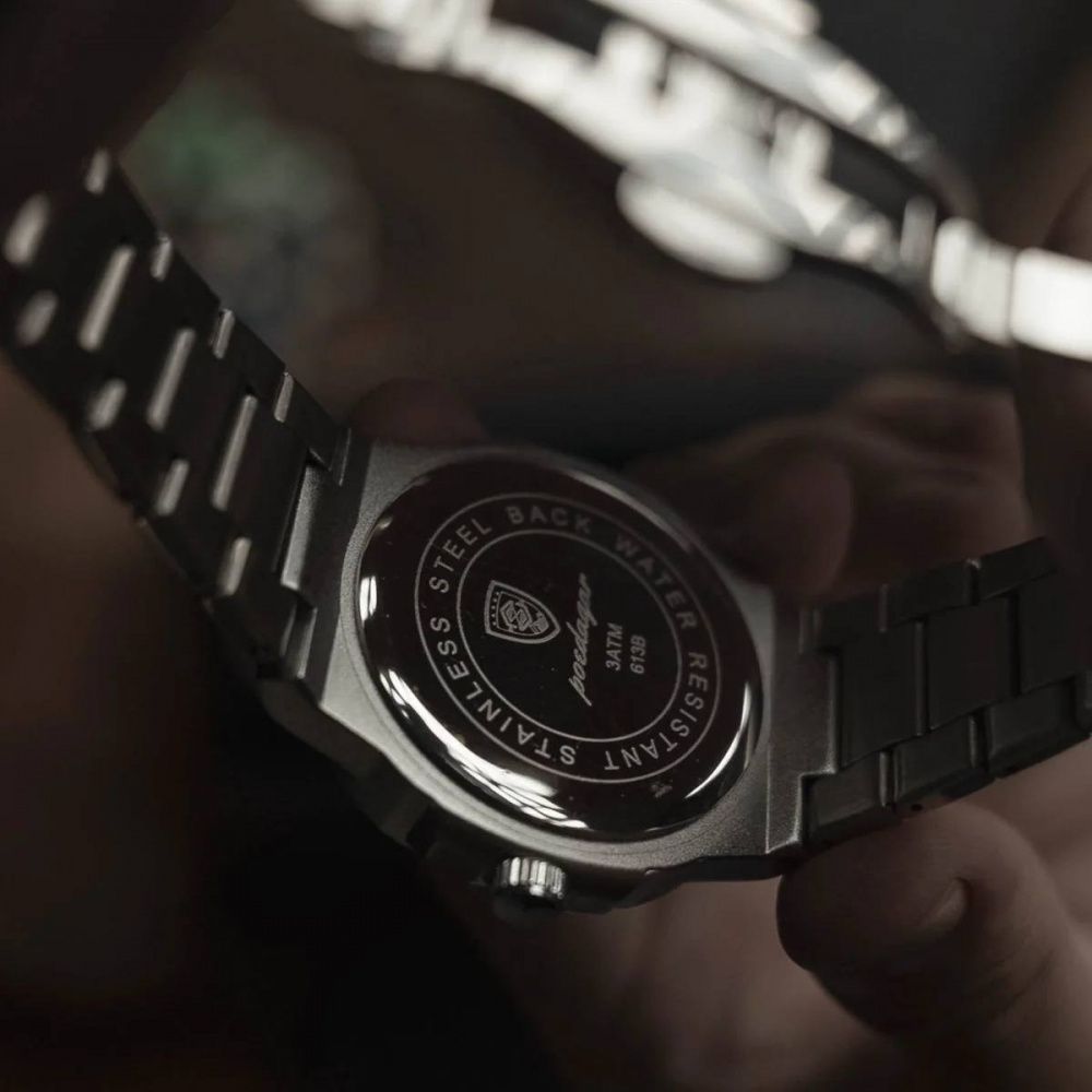 Nautilus Deluxe Uhr