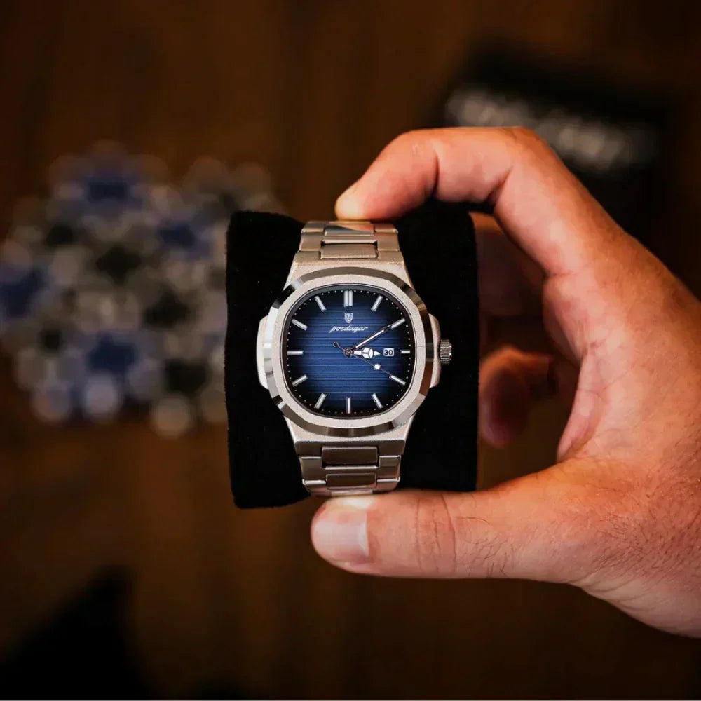 Nautilus Deluxe Uhr