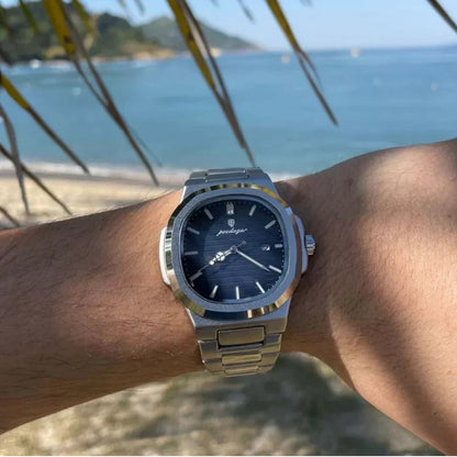 Nautilus Deluxe Uhr